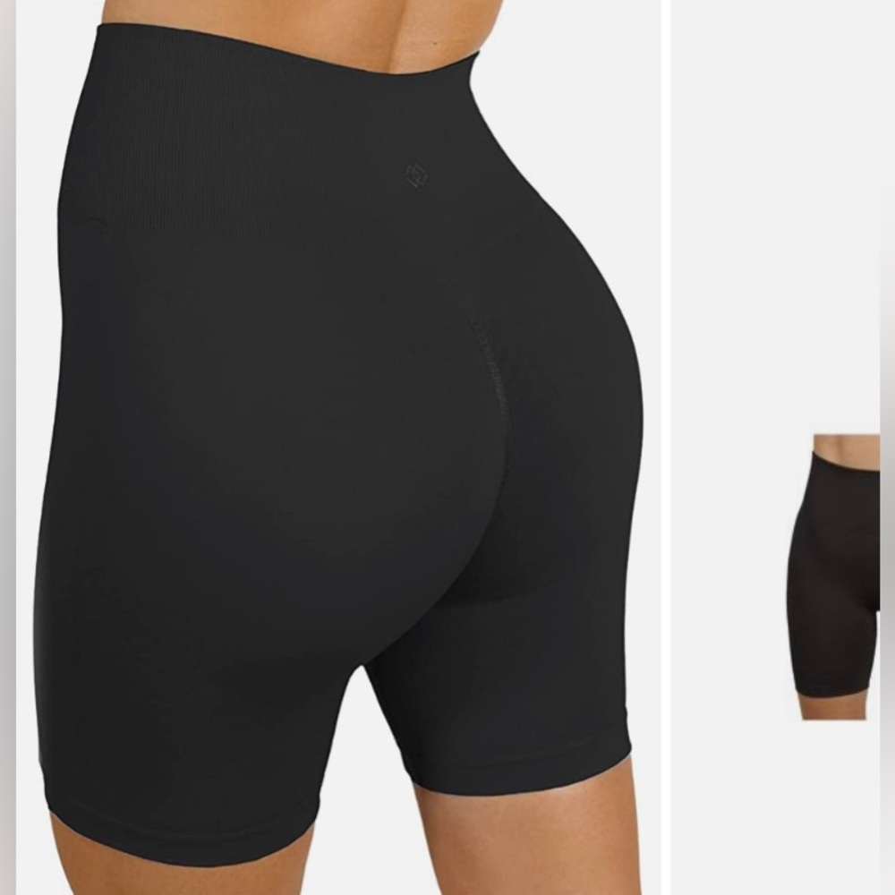 maxxim butt scrunch shorts